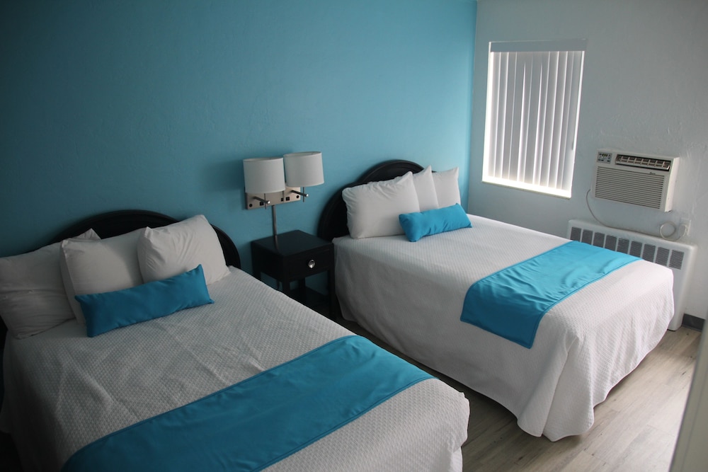 Deluxe Apartment, 1 Bedroom, Poolside photo 3