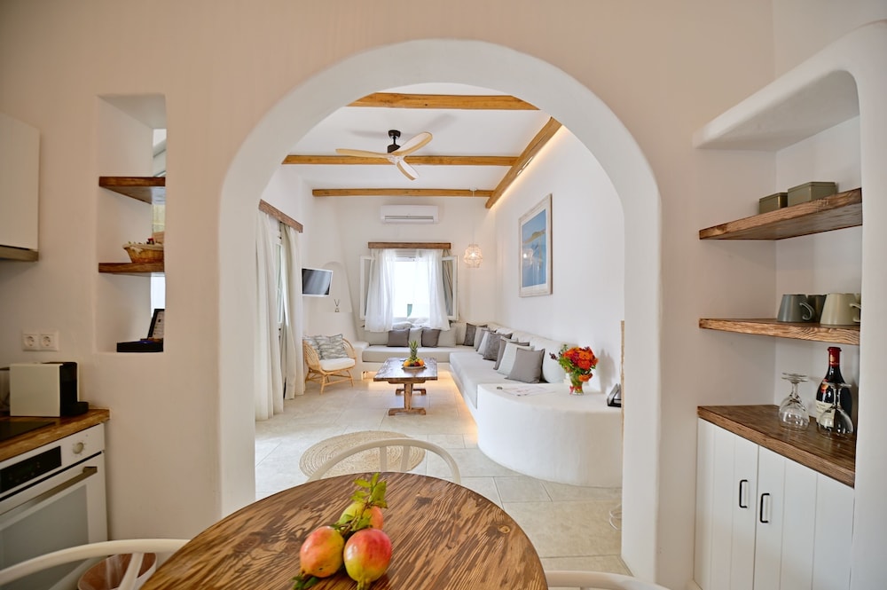 Signature Villa, Annex Building photo 1