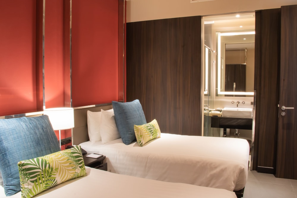 Two Bedroom Suite - Photo 2