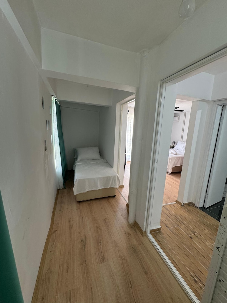 Standard Triple Room, City View photo 3