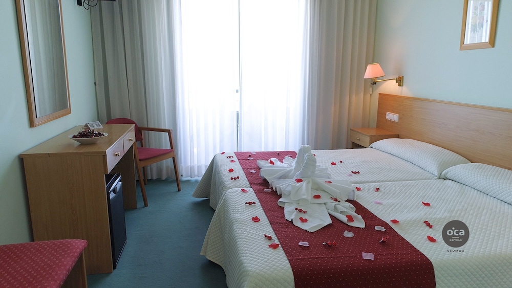Standard Room, 2 Twin Beds, Sea View - Photo 2