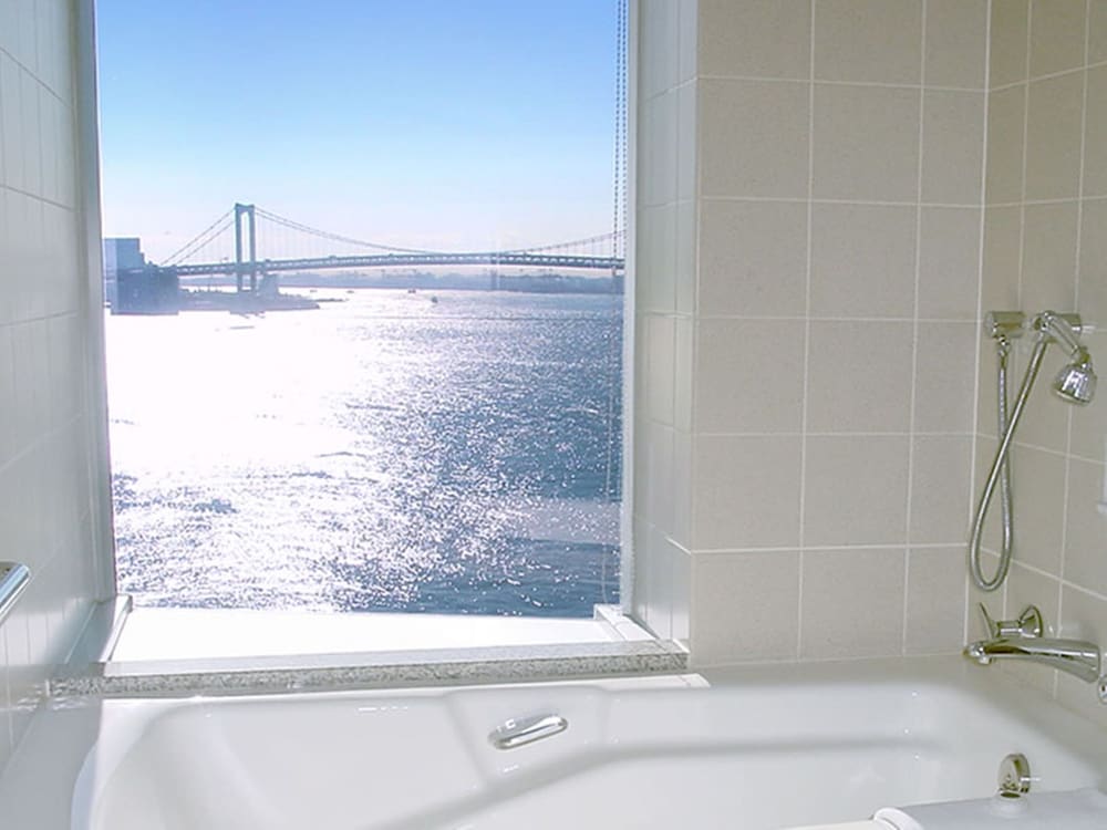 Premium Room, 1 King Bed, Bay View photo Premium Room, 1 King Bed, Bay View photo