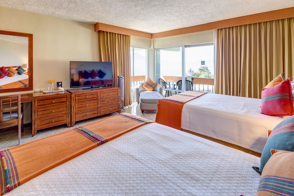 Basic Suite, Garden View