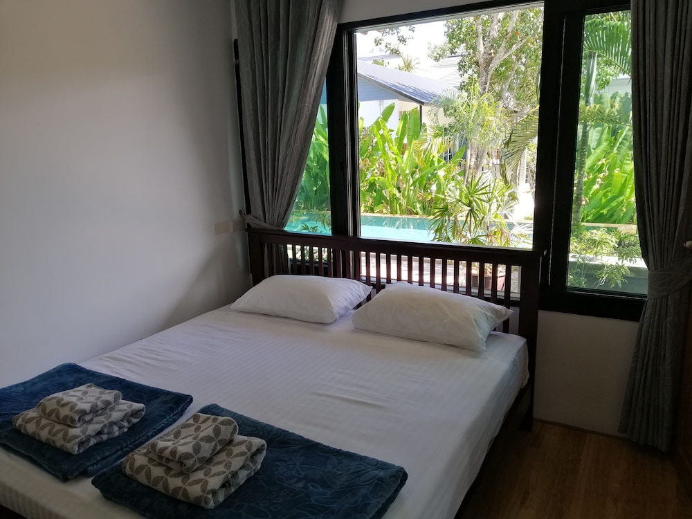 2-Bedroom House photo 2