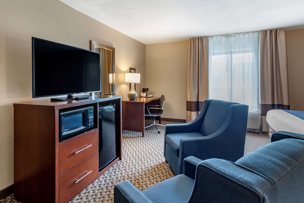 Room, Multiple Beds, Non Smoking - Photo 3