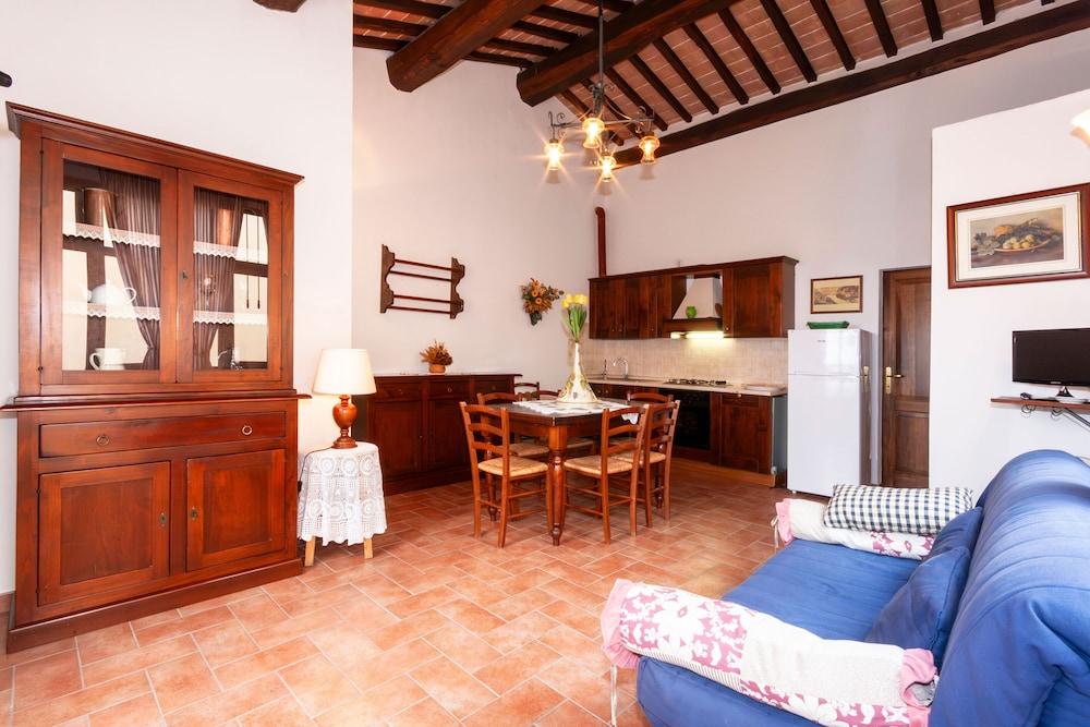 Comfort Apartment, 2 Bedrooms, Kitchen, Garden View photo 3