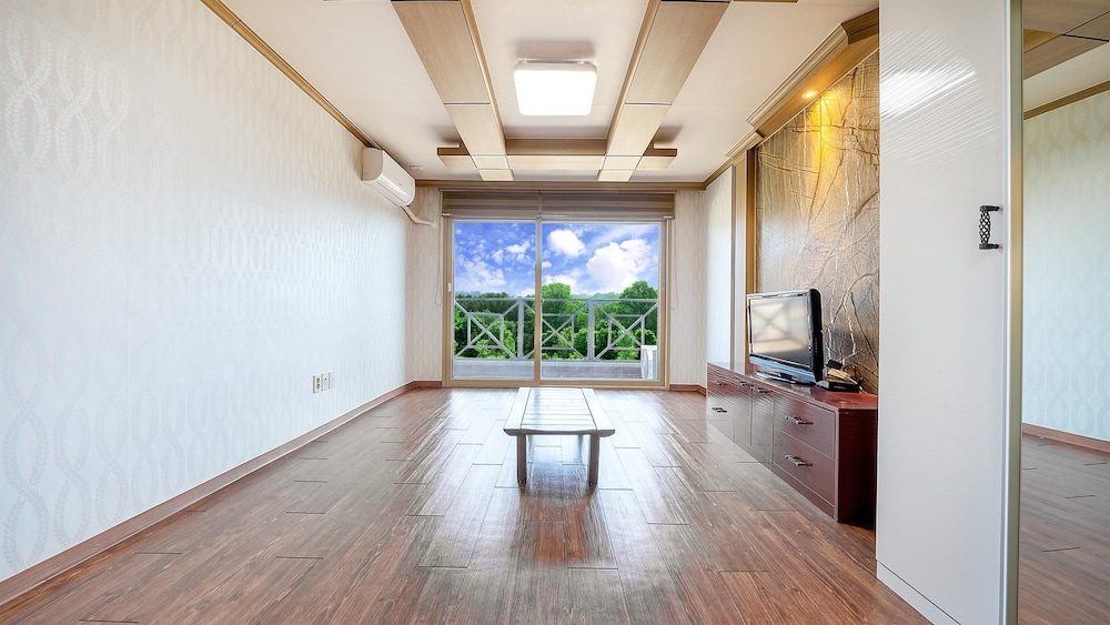 Basic Room, 1 Bedroom (302)