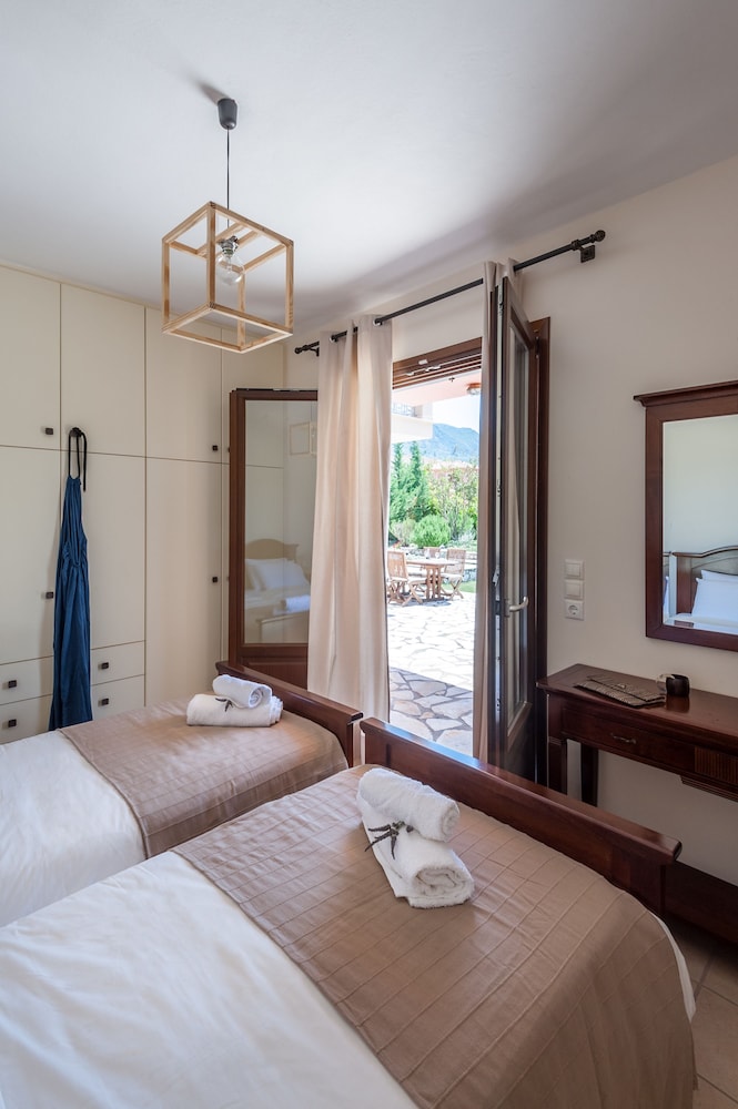 Villa, 3 Bedrooms, Private Pool, Garden Area photo 2