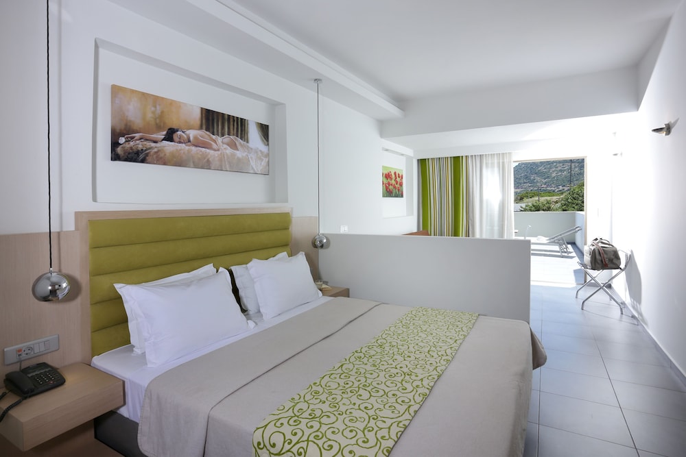 Superior Double or Twin Room, Sea View