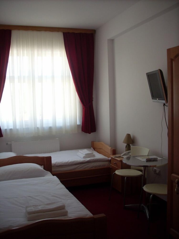 Twin Room, Mountain View photo 3