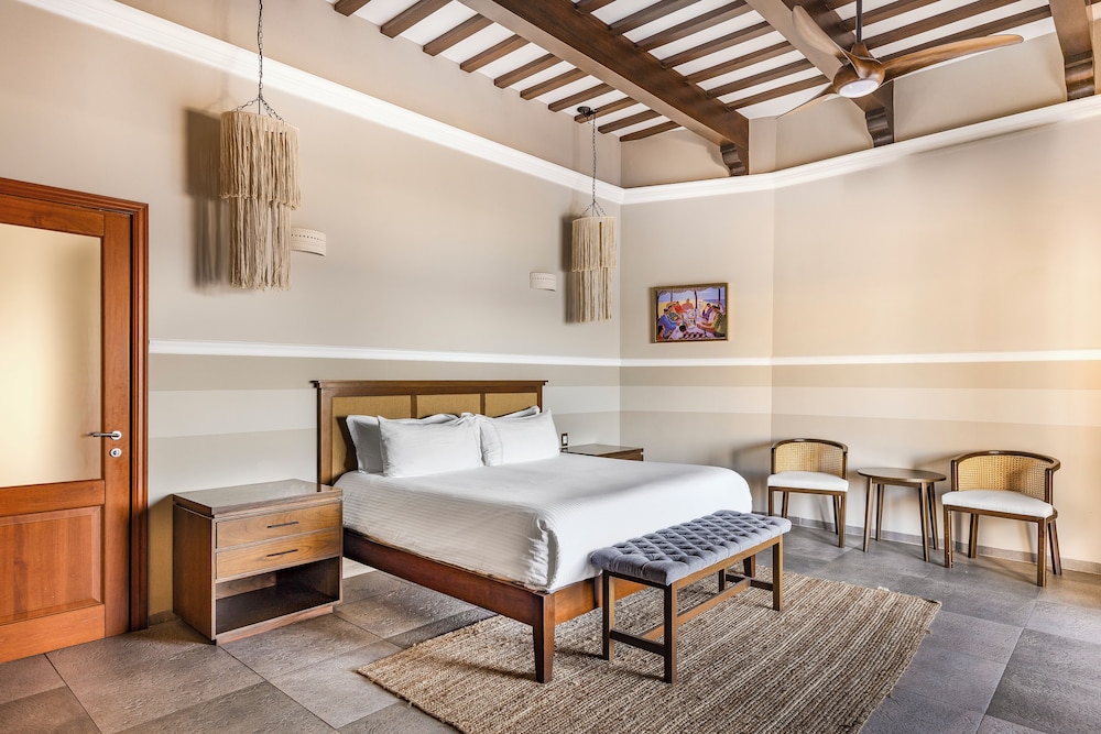 Premium Suite, 1 King Bed, Ocean View (junior)