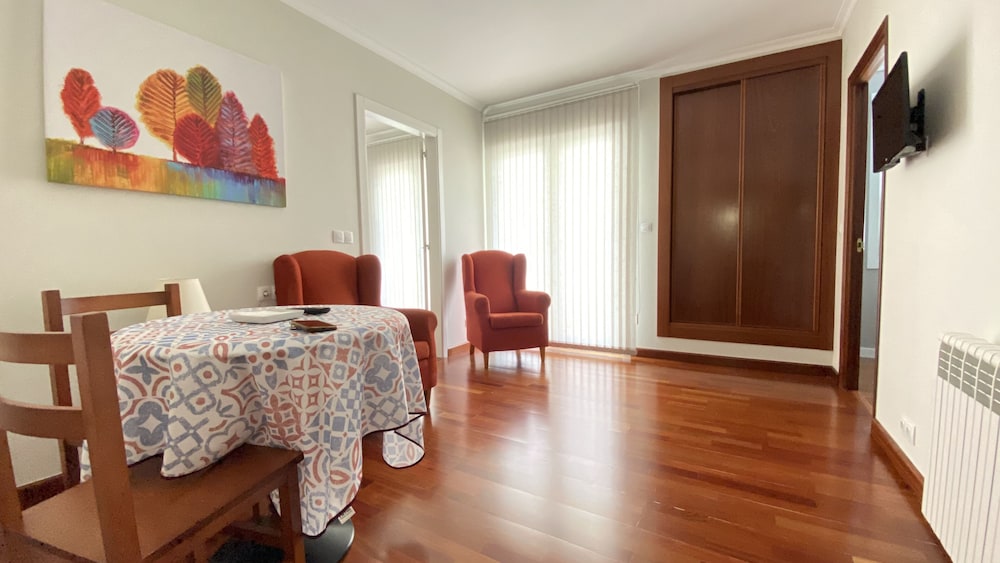 Apartment (103)