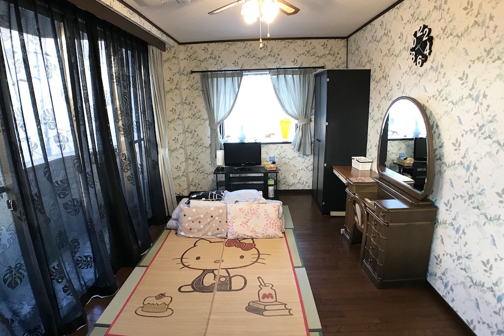 Design Double Room, Shared Bathroom photo 1