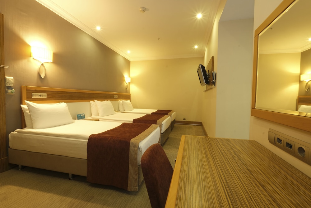 Family Triple Room, Multiple Beds