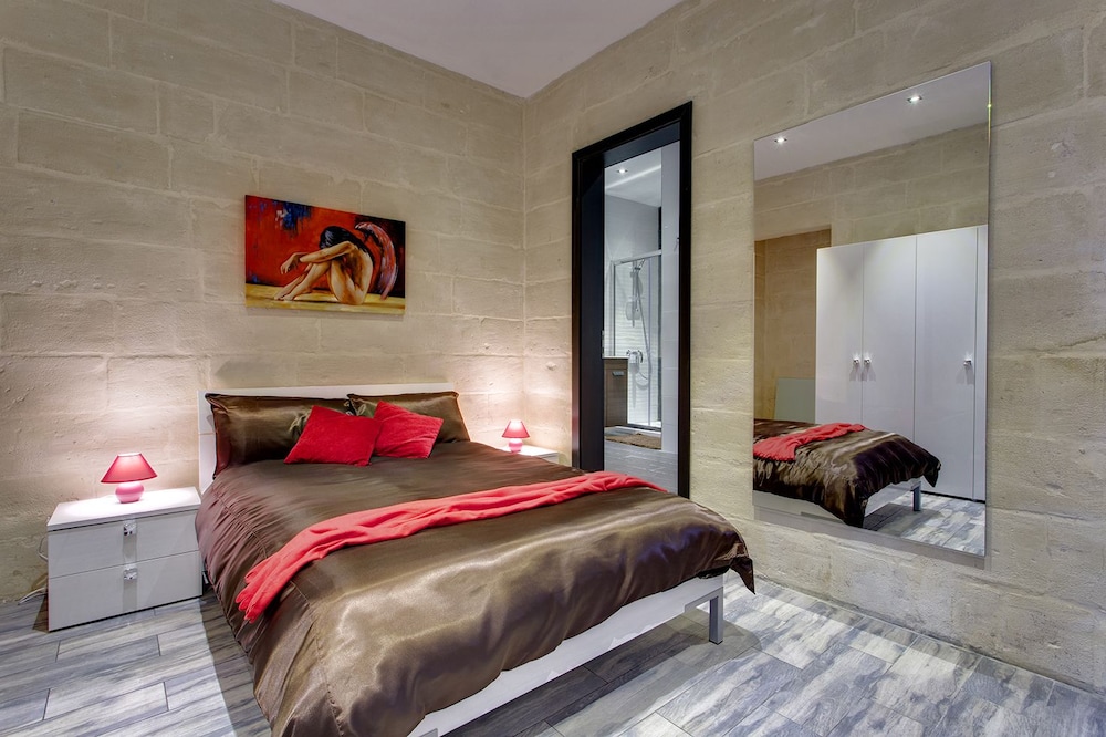 House, 1 Bedroom
