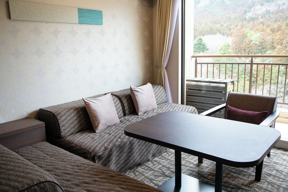Deluxe Western Room photo 3