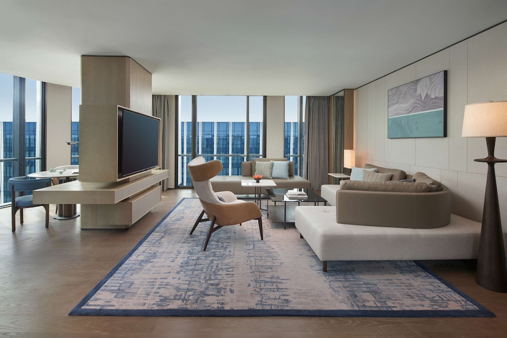 Executive Suite photo 2