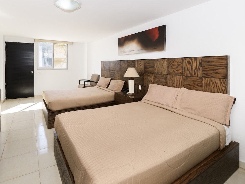 Standard Room, 2 Double Beds photo 1