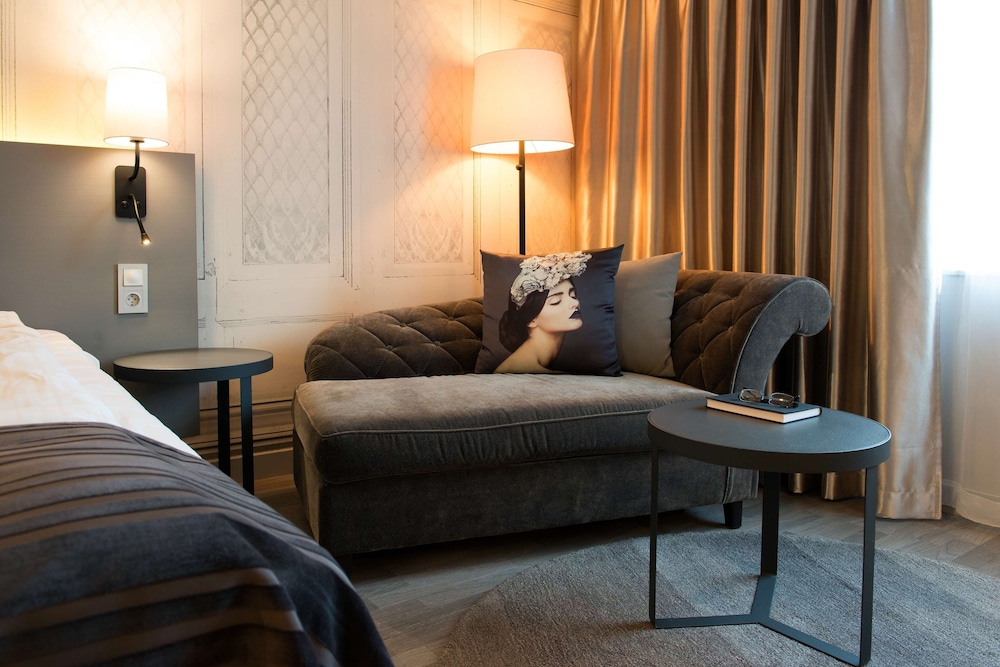 Family Room (Four) - Photo 4