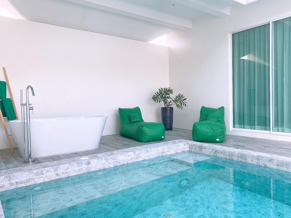 Grand Deluxe Pool Villa - Photo 9