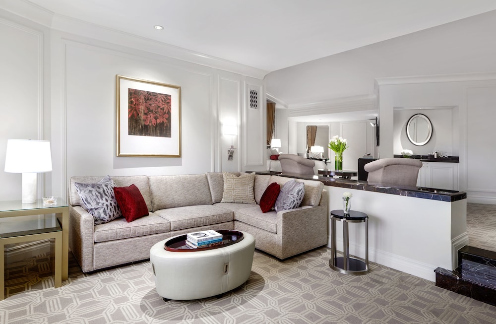 Prestige Club Lounge Premium King Suite - Photo 5