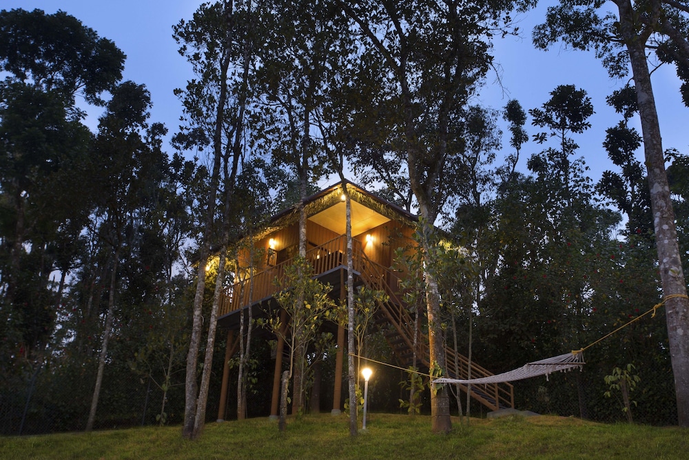 Premium Tree House, Hill View photo 2