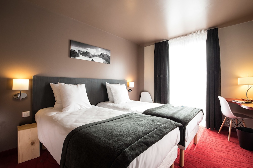 Superior Twin Room, Resort View - Photo 14