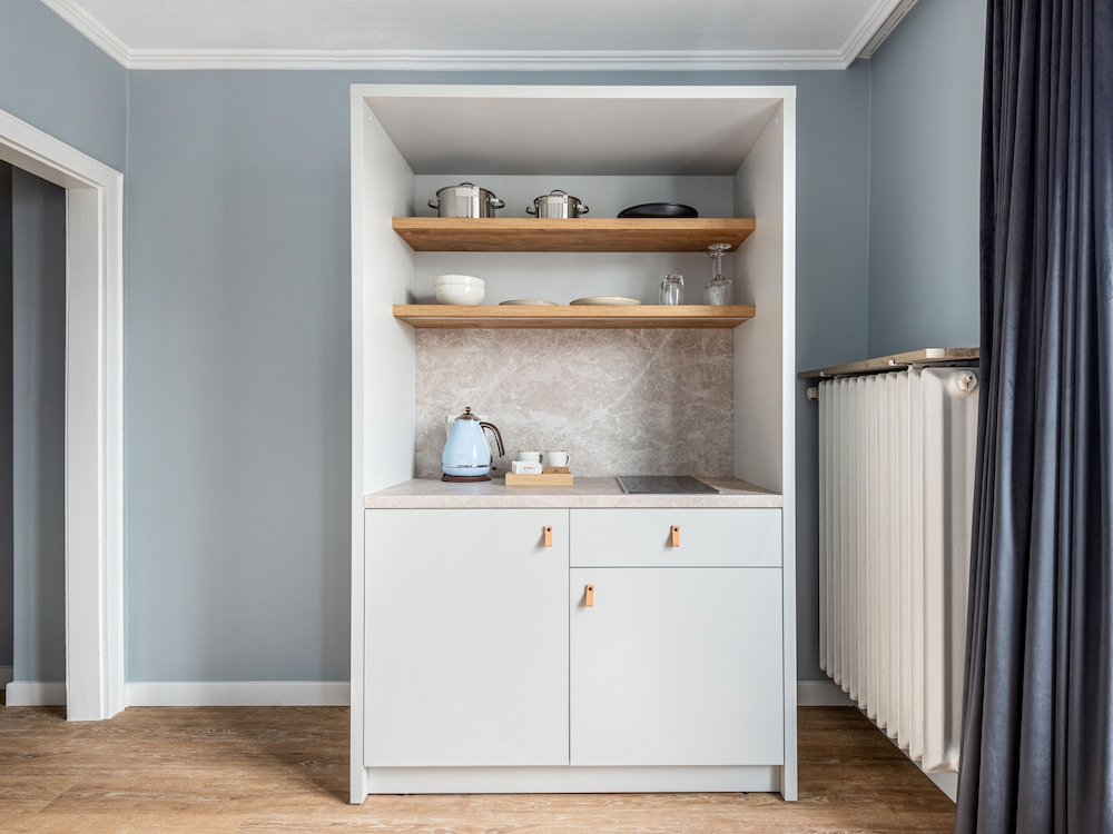 Medium Studio, Kitchenette, Balcony - Photo 8