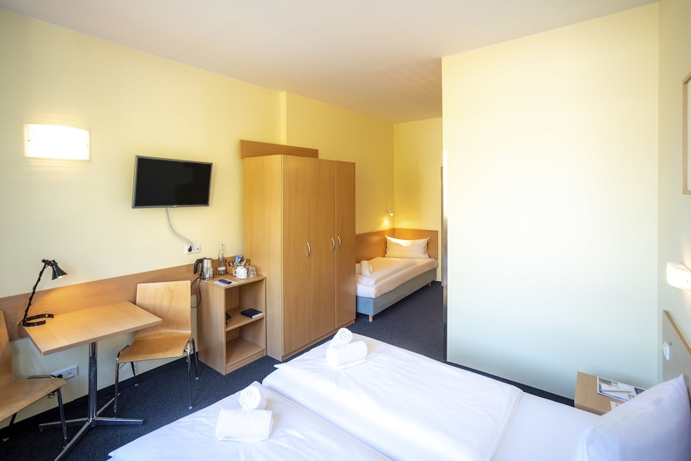 Triple Room - Photo 7