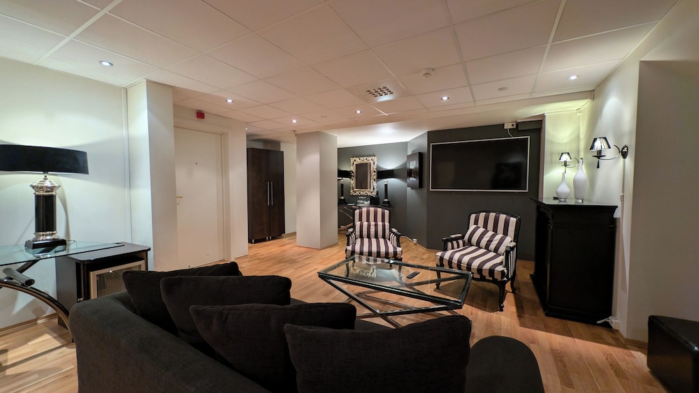 Suite, Non Smoking photo 1