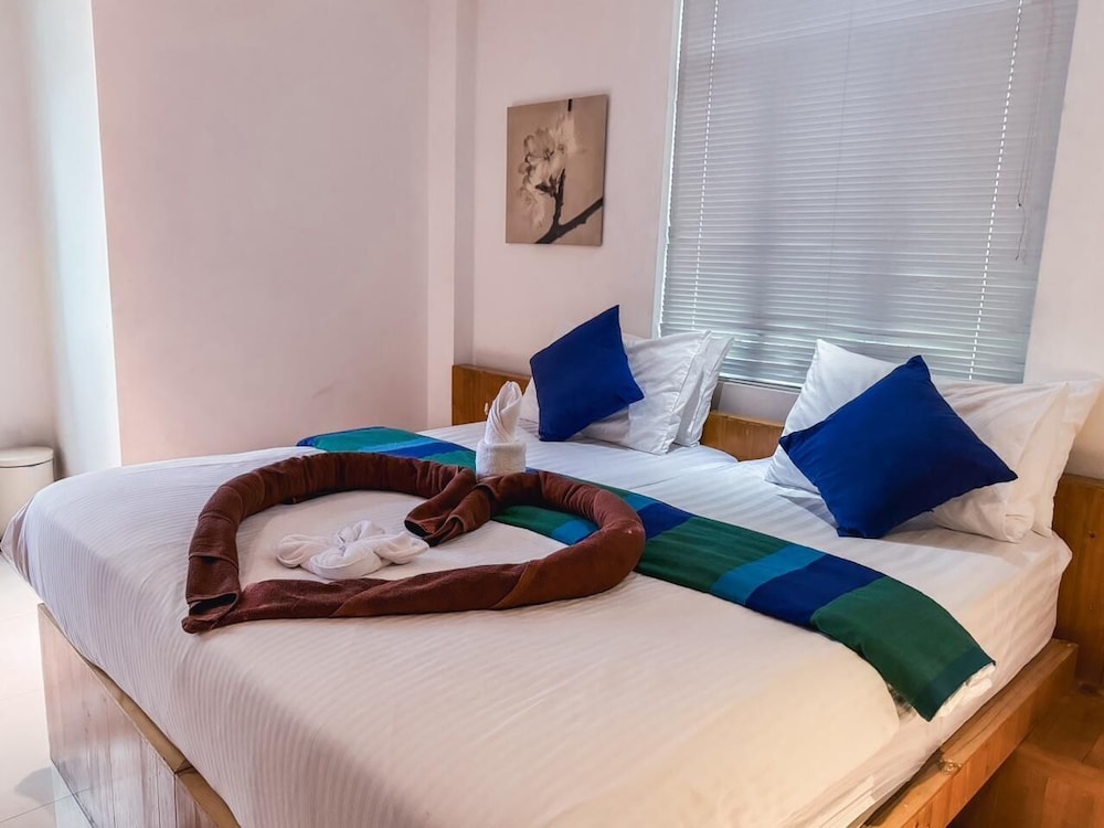 Superior Double Room, City View photo 3