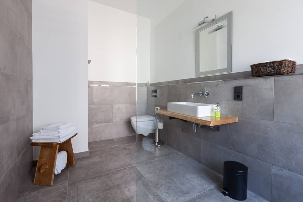Deluxe Double Room - Photo 10