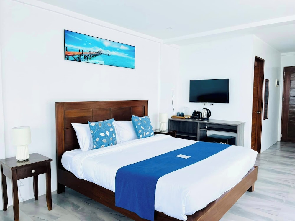 Junior Studio Suite, Beach View photo 3