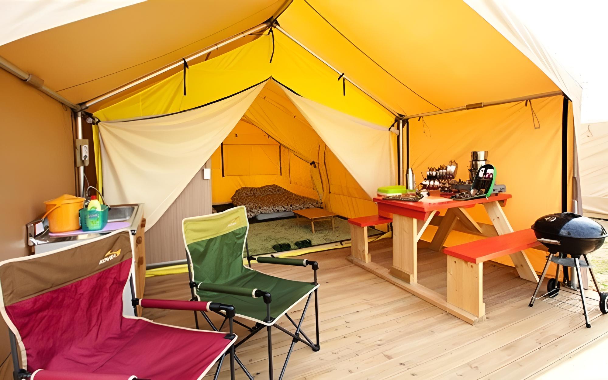 Room (Daddy's Camp) photo 1