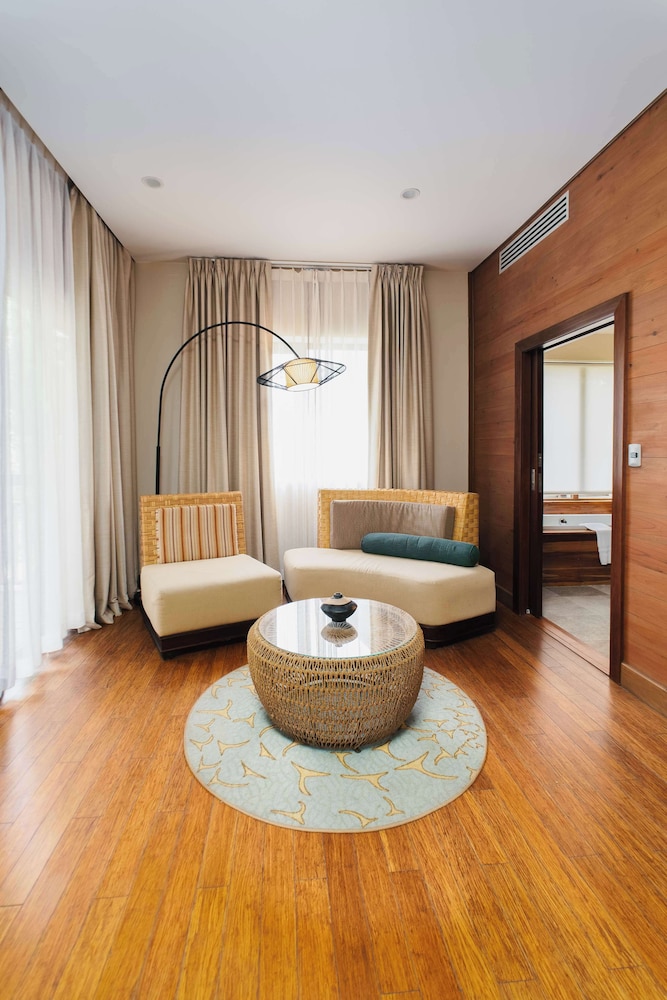 Junior Suite, 2 Queen Beds, (Nature view)