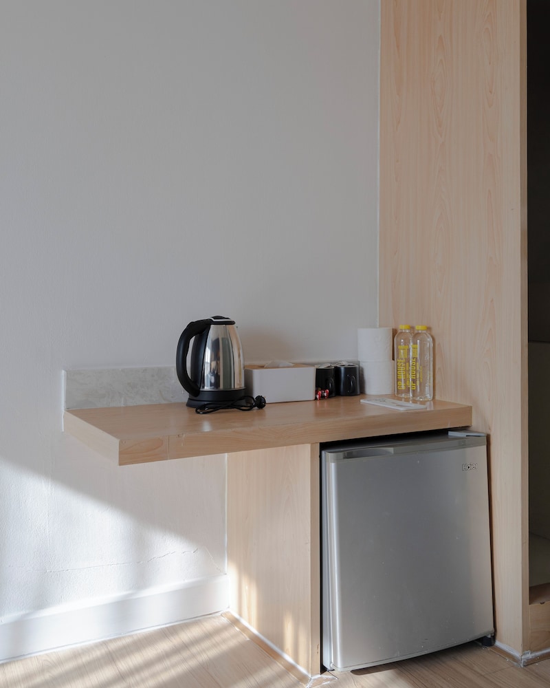 Economy Double Room, Non Smoking, Private Bathroom photo 3