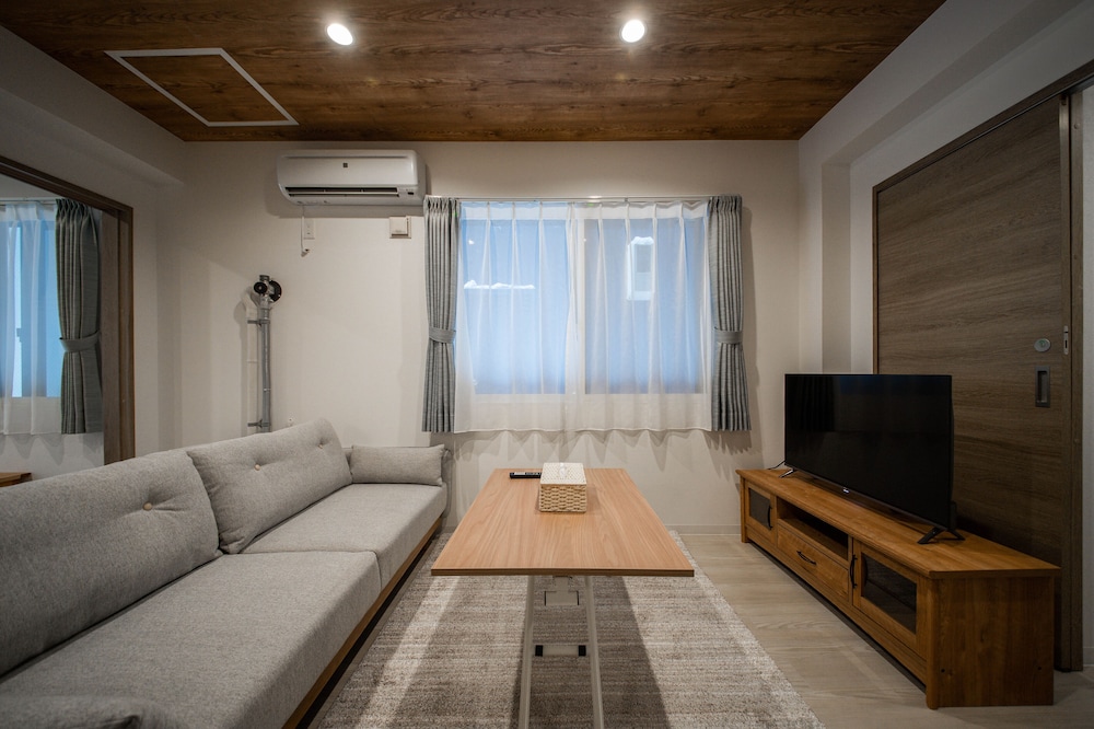 Basic Apartment - Photo 19