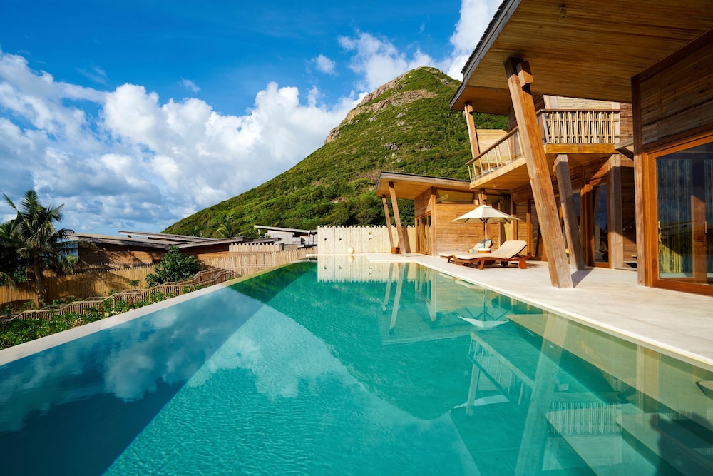 Ocean View 4-Bedroom Pool Villa - Photo 3
