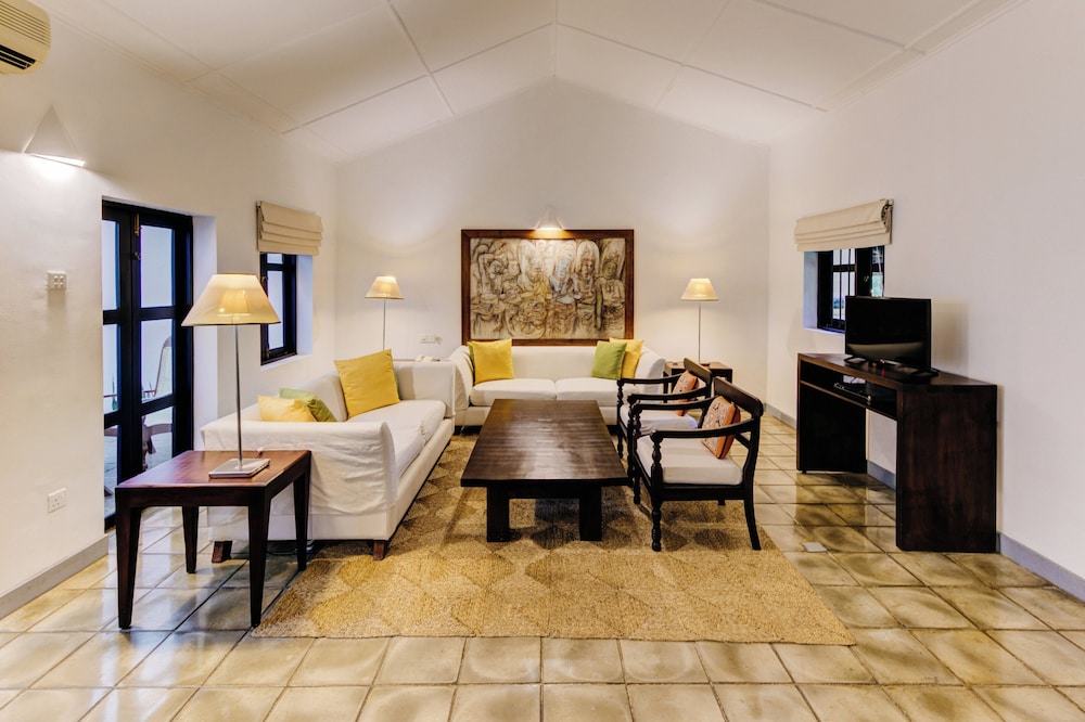 Eagle Lodge Suite - 15% on F&B, 10% on Spa photo 2