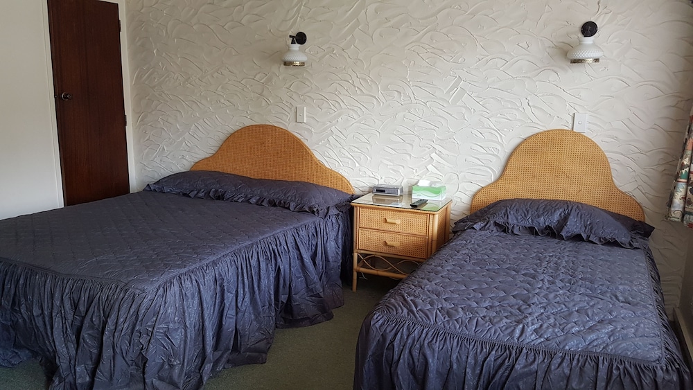 Executive Studio Unit