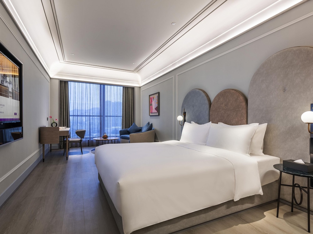 Superior Room, 1 King Bed