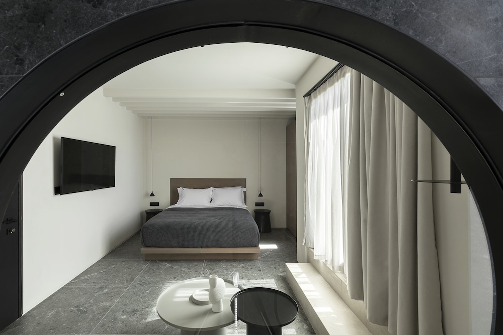 Junior Suite with Sea View & Mini Pool