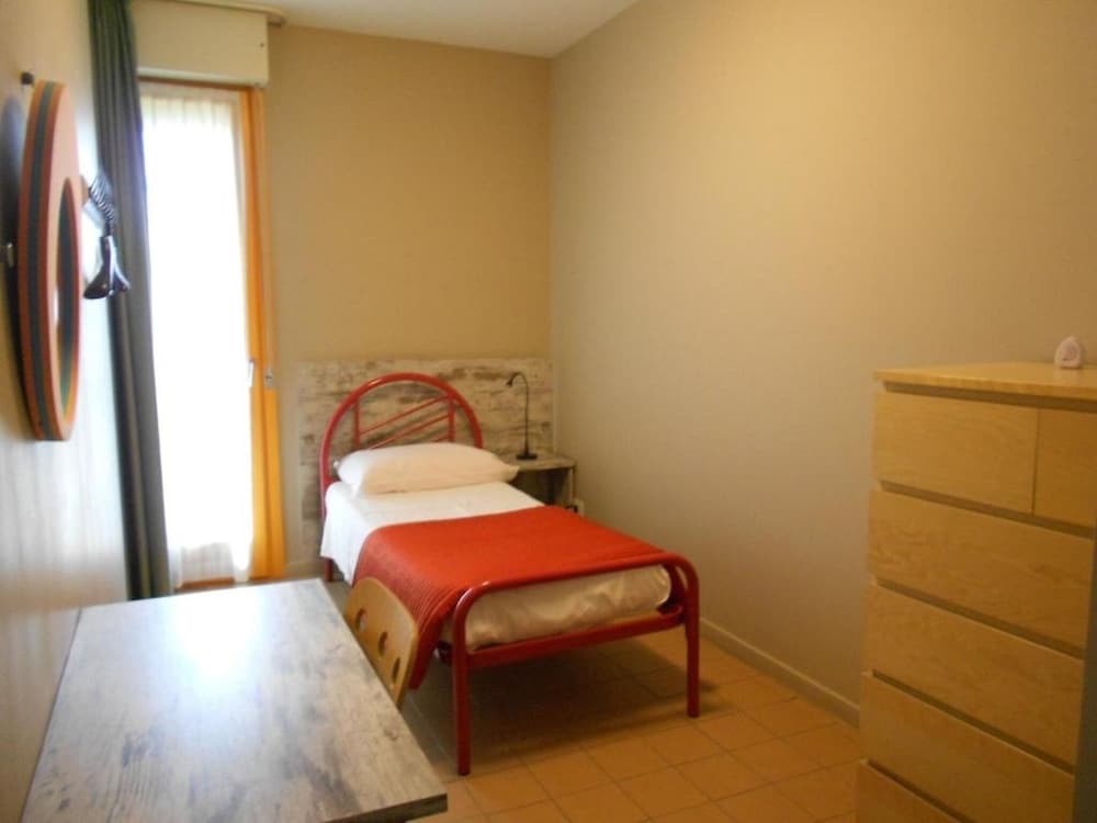 Basic Single Room, Private Bathroom