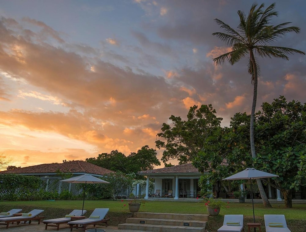 Villa photo 2