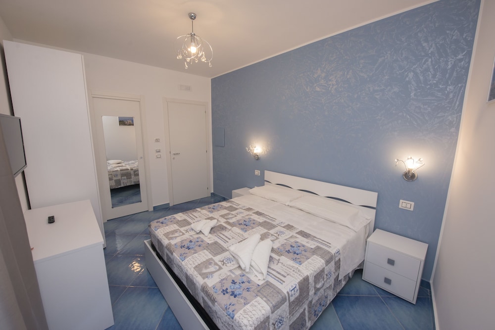 Panoramic Double Room, City View (202) photo 3