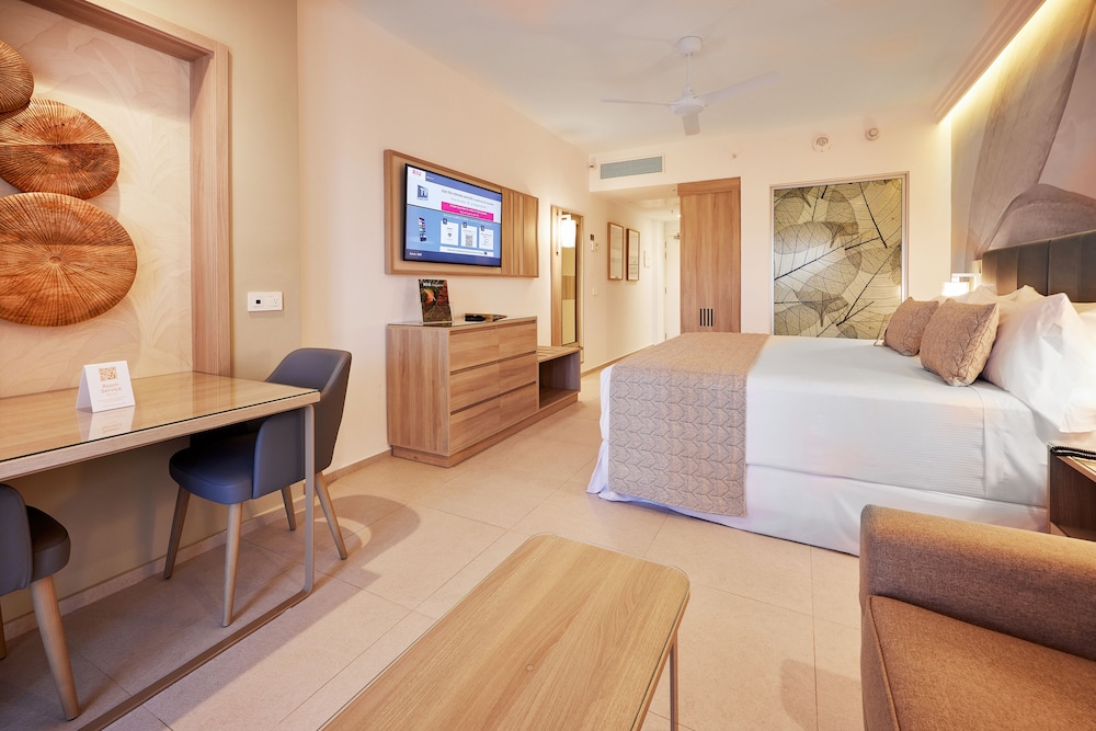 Junior Suite Deluxe Vista al Mar Elite Club (L)