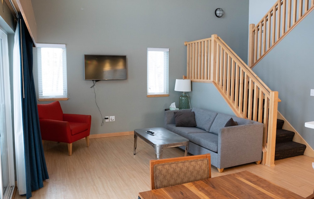Cabin, 3 Bedrooms, Kitchen, Lake View photo 3
