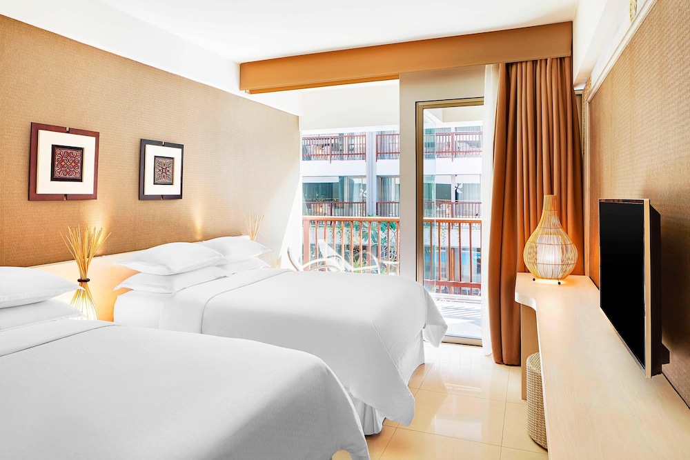 Room, 2 Double Beds, Lagoon View
