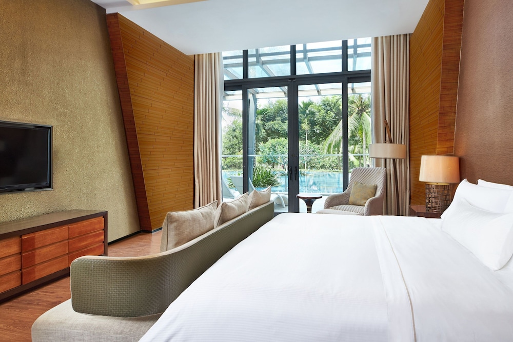 Family Suite, 2 Bedrooms, Poolside (View, Balcony) photo 3