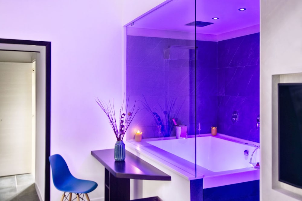 Luxury Suite photo 3